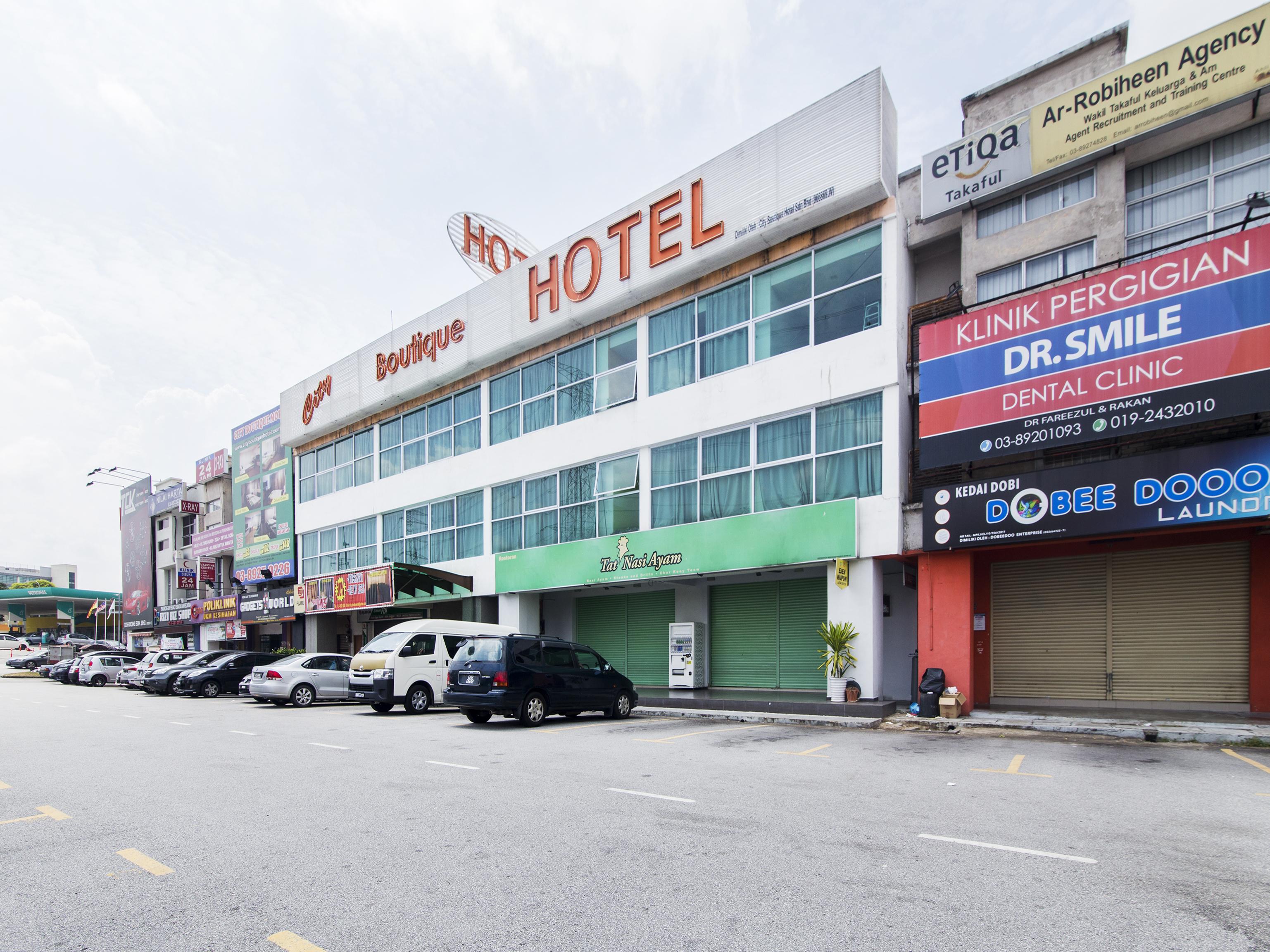 Oyo 419 City Boutique Hotel Bangi Exterior foto